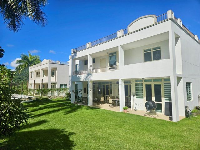 H 11 CAGUAS REAL, TORRES DEL ORO, Caguas, PR 00725