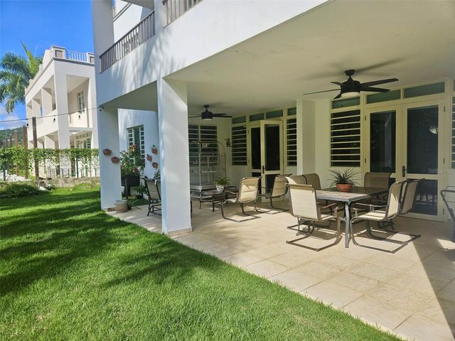 H 11 CAGUAS REAL, TORRES DEL ORO, Caguas, PR 00725