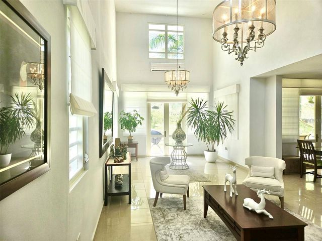 H 11 CAGUAS REAL, TORRES DEL ORO, Caguas, PR 00725