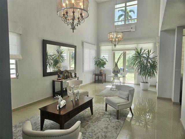 H 11 CAGUAS REAL, TORRES DEL ORO, Caguas, PR 00725