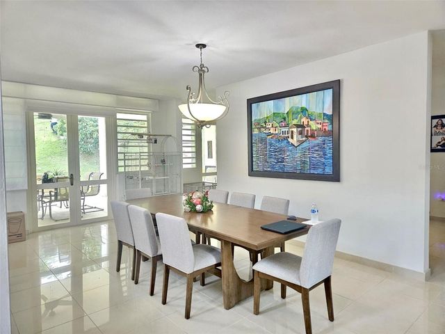 H 11 CAGUAS REAL, TORRES DEL ORO, Caguas, PR 00725