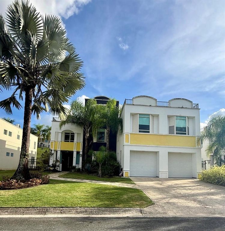 H 11 CAGUAS REAL, TORRES DEL ORO, Caguas, PR 00725