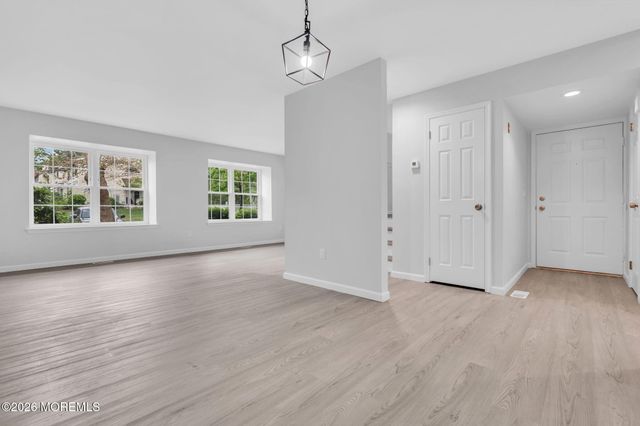 501 Santa Anita Lane, Toms River, NJ 08755
