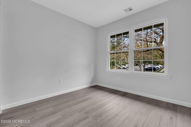 501 Santa Anita Lane, Toms River, NJ 08755