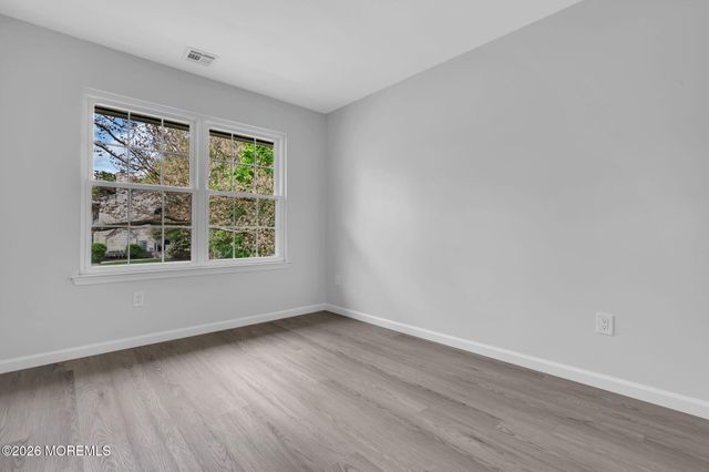 501 Santa Anita Lane, Toms River, NJ 08755