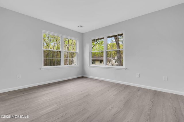 501 Santa Anita Lane, Toms River, NJ 08755