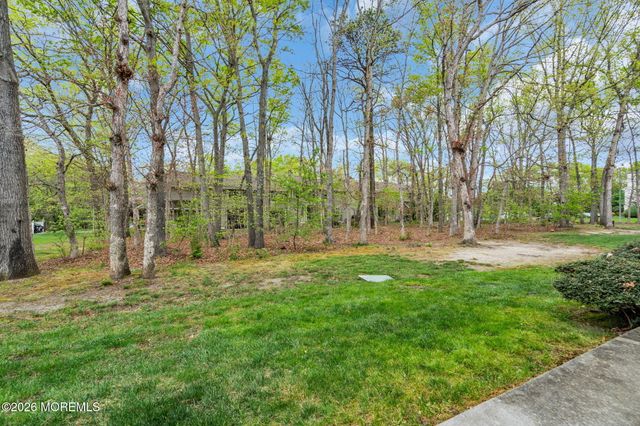 501 Santa Anita Lane, Toms River, NJ 08755