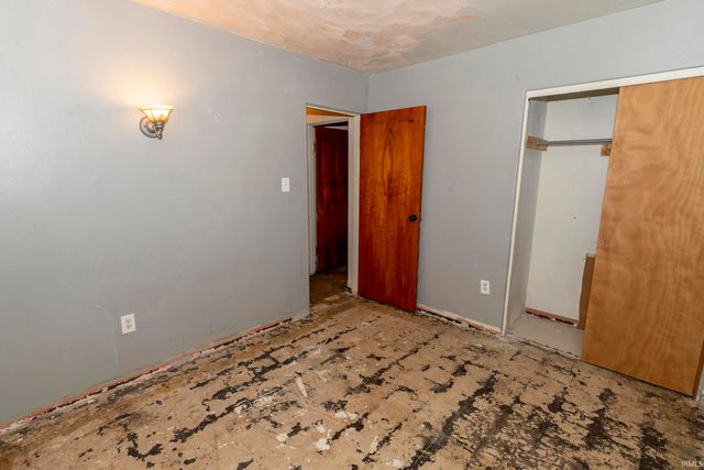 54039 County Road 5, Elkhart, IN 46514