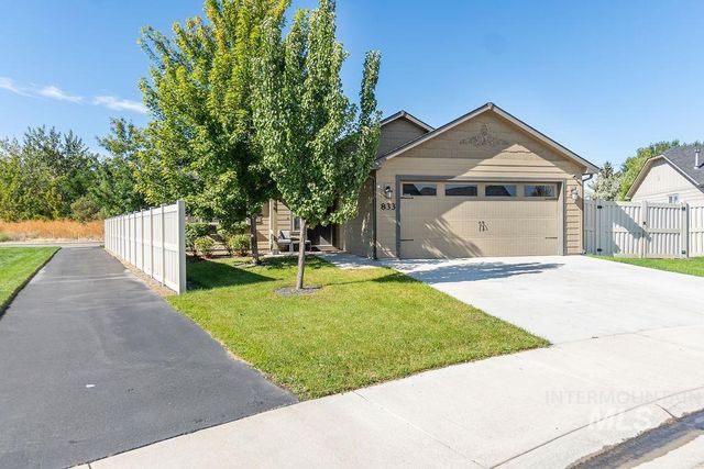 833 Baron Lakes Ave, Middleton, ID 83644