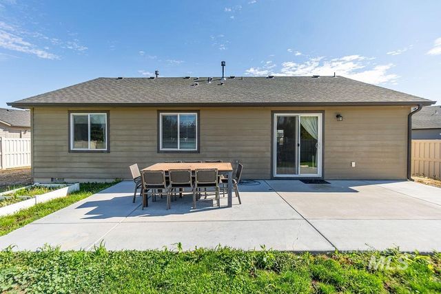 833 Baron Lakes Ave, Middleton, ID 83644