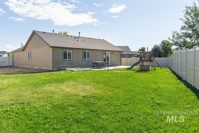 833 Baron Lakes Ave, Middleton, ID 83644