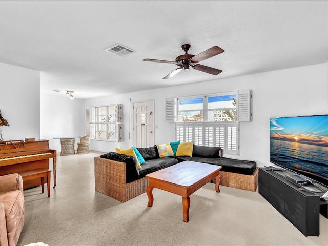 2121 NE 52ND Street, Fort Lauderdale, FL 33308