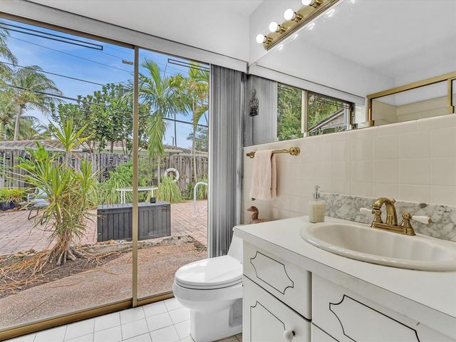 2121 NE 52ND Street, Fort Lauderdale, FL 33308