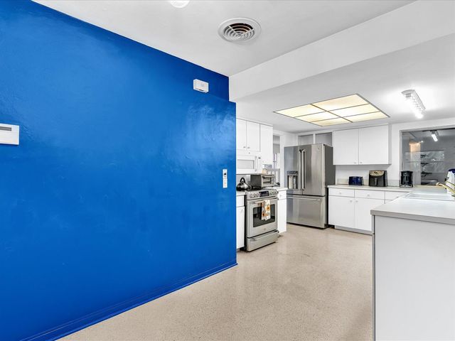 2121 NE 52ND Street, Fort Lauderdale, FL 33308
