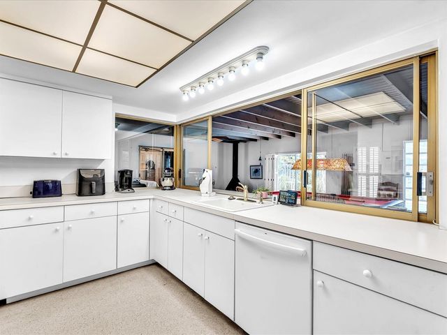2121 NE 52ND Street, Fort Lauderdale, FL 33308