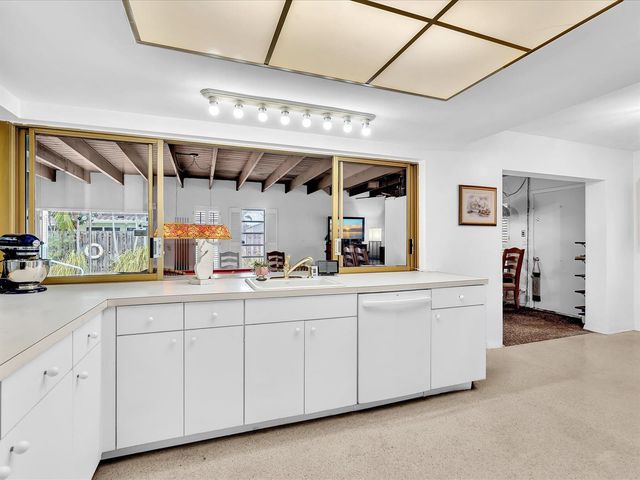 2121 NE 52ND Street, Fort Lauderdale, FL 33308