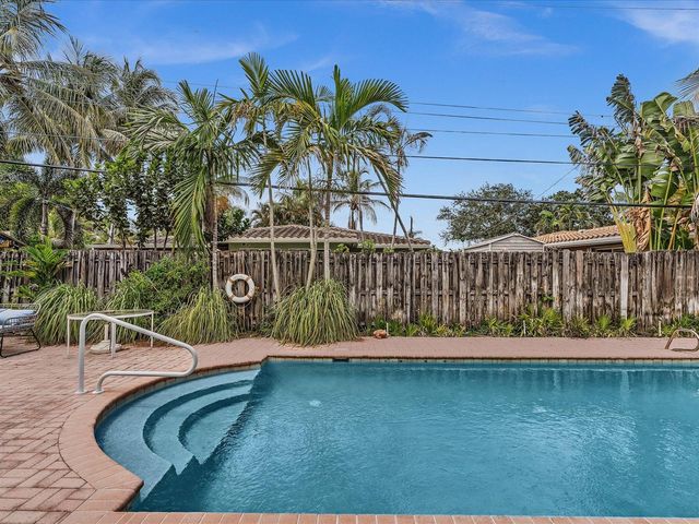 2121 NE 52ND Street, Fort Lauderdale, FL 33308