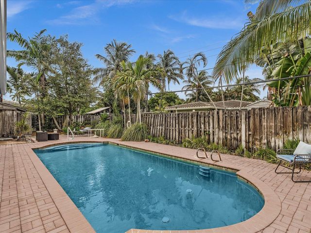 2121 NE 52ND Street, Fort Lauderdale, FL 33308