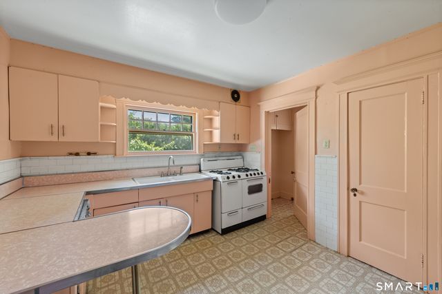 34 Downs Avenue, Stamford, CT 06902