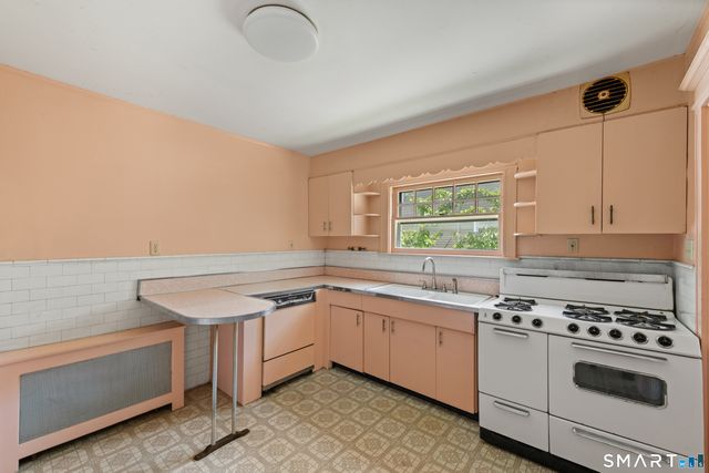 34 Downs Avenue, Stamford, CT 06902