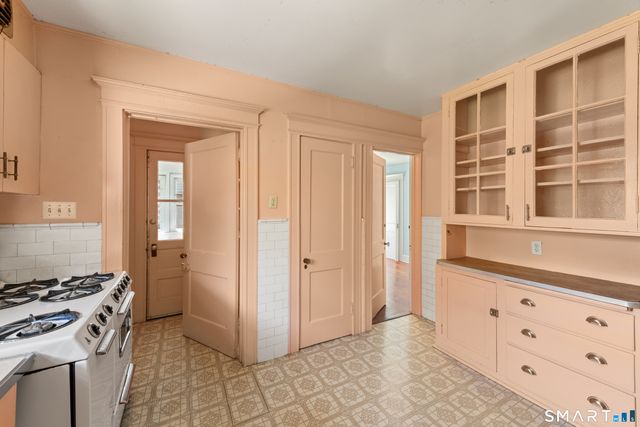 34 Downs Avenue, Stamford, CT 06902