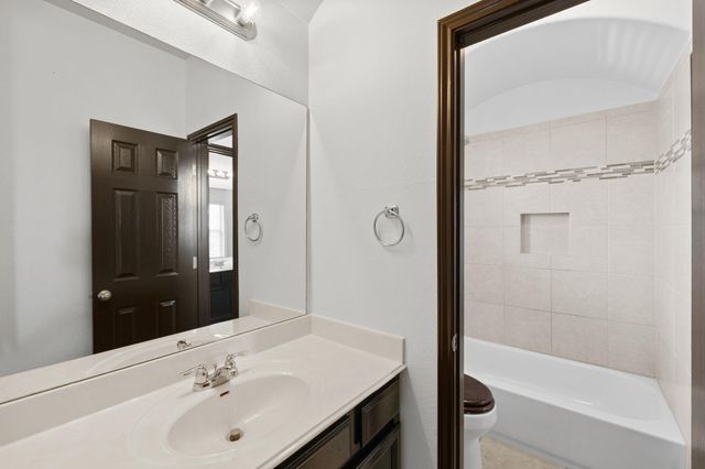 221 Mandana ST, Leander, TX 78641