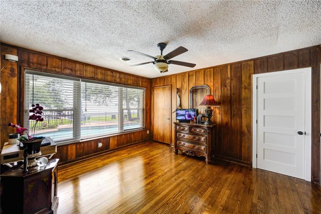 154 N Burnett Drive, Baytown, TX 77520