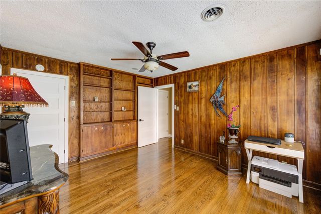 154 N Burnett Drive, Baytown, TX 77520