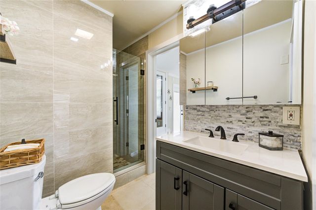 154 N Burnett Drive, Baytown, TX 77520