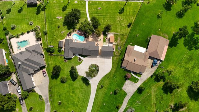 154 N Burnett Drive, Baytown, TX 77520