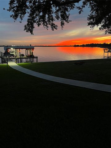 154 N Burnett Drive, Baytown, TX 77520