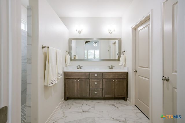 113 Persimmon Court, Victoria, TX 77904