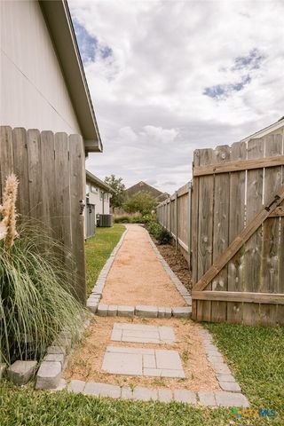 113 Persimmon Court, Victoria, TX 77904