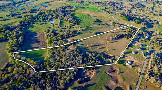 1700 County Road 216, Giddings, TX 78942