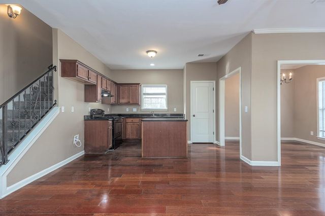 1564 WYNNE RD, Cordova, TN 38016