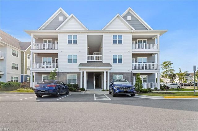 1733 Dromolin Dr 205, Virginia Beach, VA 23456