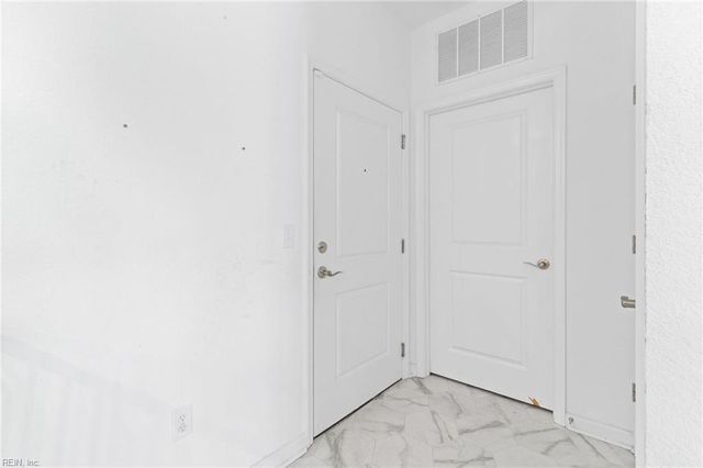 1733 Dromolin Dr 205, Virginia Beach, VA 23456