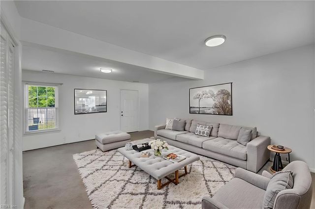 4003 Reese DR S, Portsmouth, VA 23703