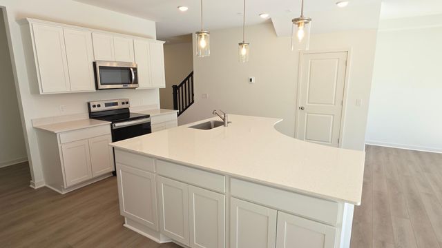 4722 AirLake Curve, Woodbury, MN 55129