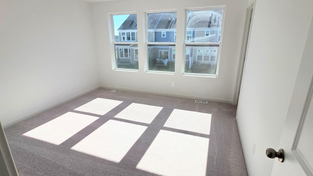 4722 AirLake Curve, Woodbury, MN 55129