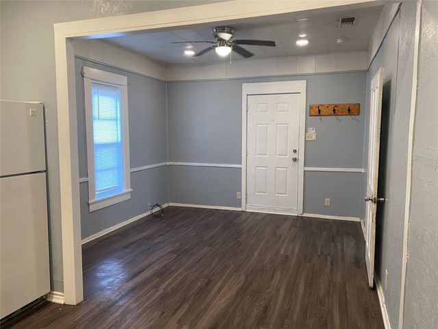 1006 S Throckmorton Street, Sherman, TX 75090