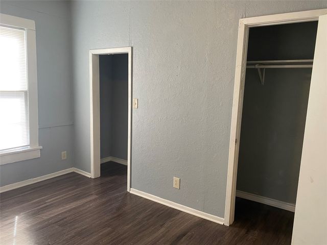 1006 S Throckmorton Street, Sherman, TX 75090