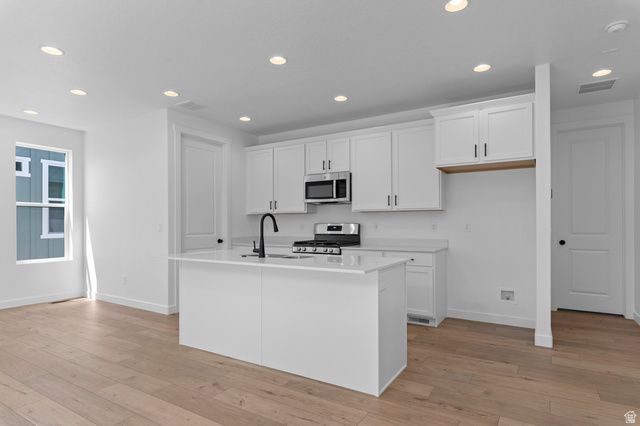 3931 W RED CLOVER DR, Lehi, UT 84043