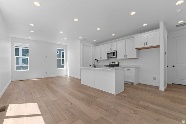 3931 W RED CLOVER DR, Lehi, UT 84043