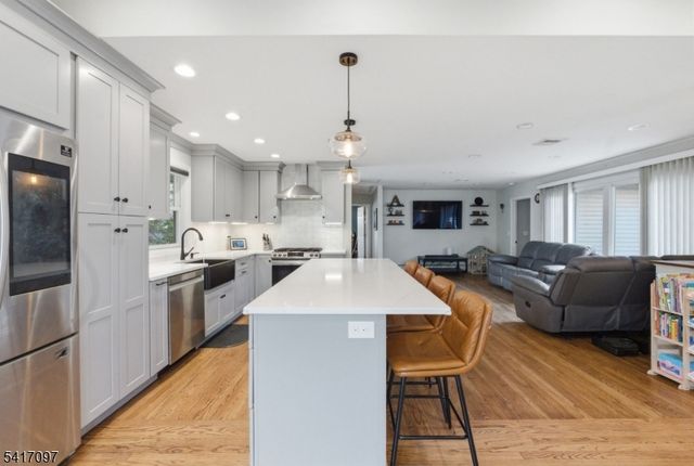 20 Mountain Ave, Rockaway Twp., NJ 07866