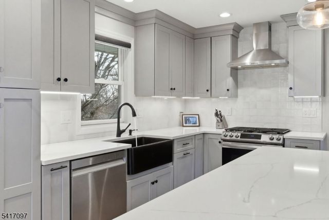 20 Mountain Ave, Rockaway Twp., NJ 07866