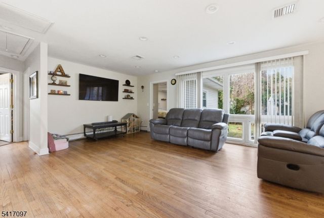 20 Mountain Ave, Rockaway Twp., NJ 07866