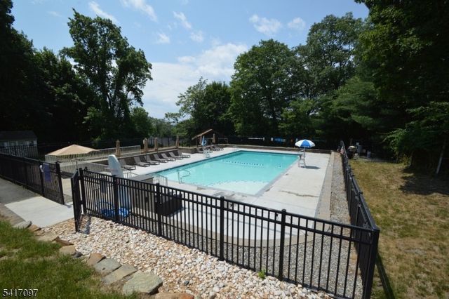 20 Mountain Ave, Rockaway Twp., NJ 07866