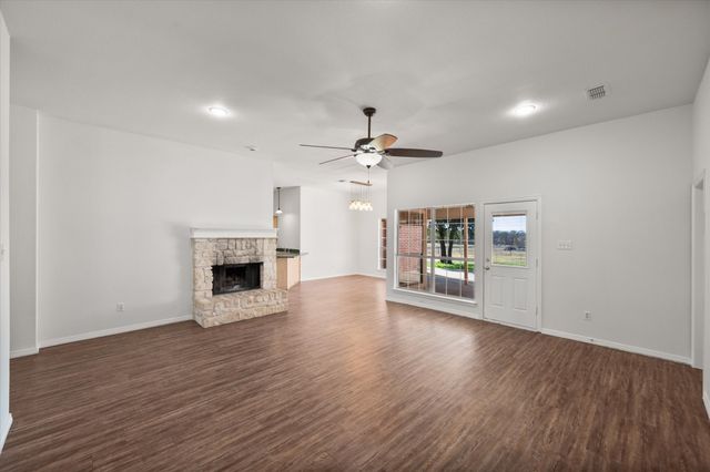 14617 Meadowland Circle, Newark, TX 76071