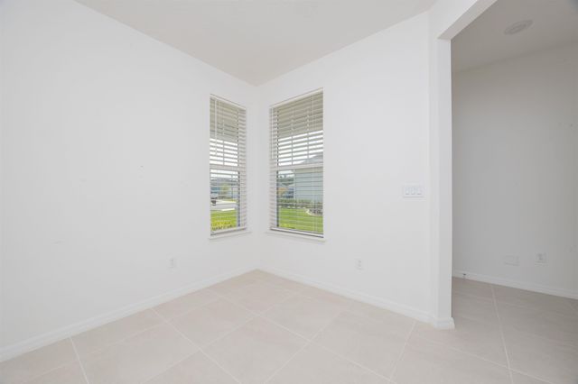 166 Fairlake Cir, St Augustine, FL 32092